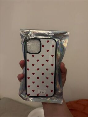 EVRY JEWELS BRAND NEW White Phone Case with Red Hearts for iPhone 13